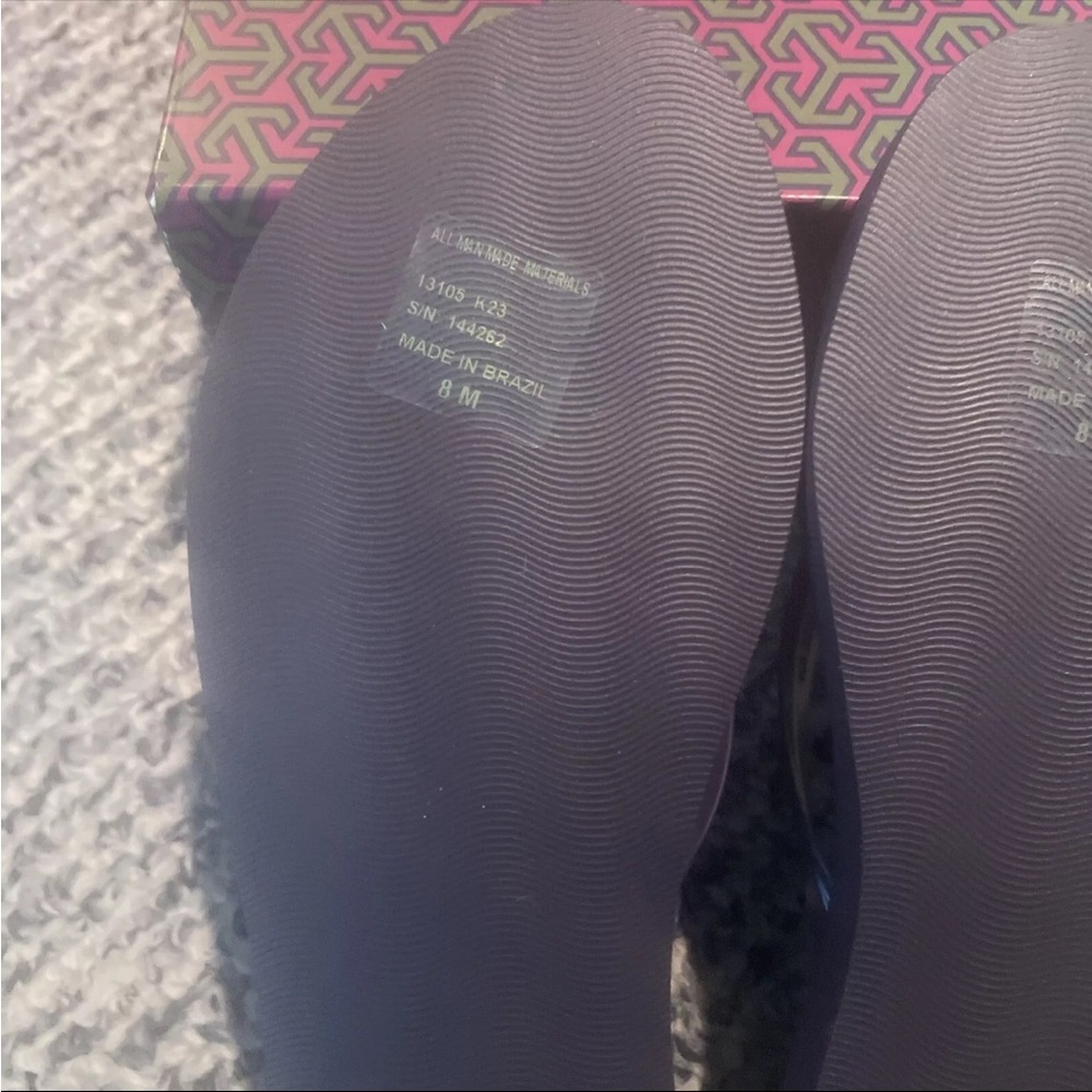 NWB Tory Burch Kira Thin Flip Flops, Size 8 Color Deep Purple 502 - Picture 6 of 11